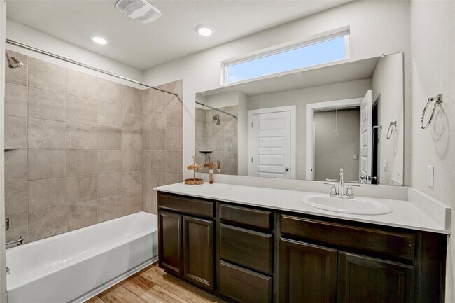 Building Photo - 7509 Grand Linden Wy