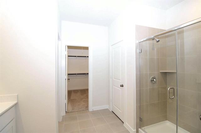 Building Photo - 330 Fire Rock Dr