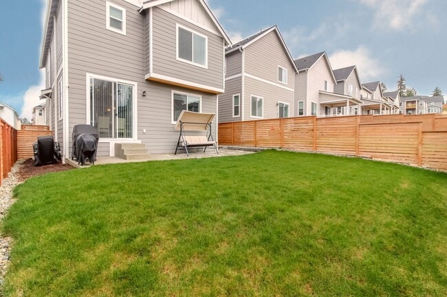 Building Photo - Beautiful 3 Bedroom 2.5 Bathroom Property