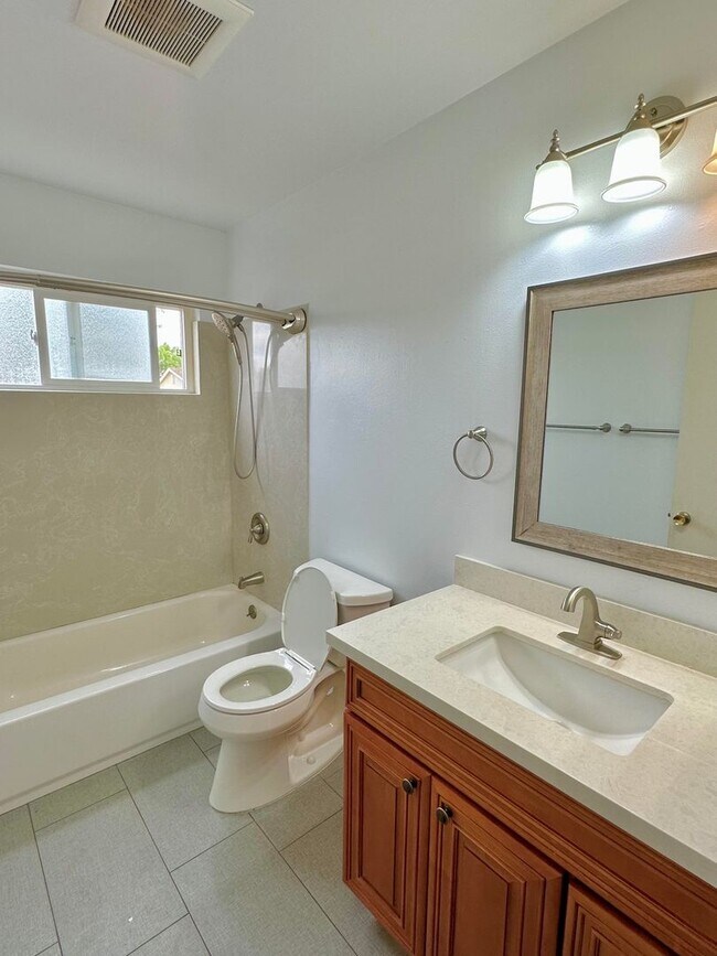 Building Photo - COMING SOON! | $4,100 / 3BR - GORGEOUS REMODELED HOME IN NORTHGATE AREA OF NORTH FREMONT