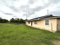 Building Photo - 1814 Spring Lake W