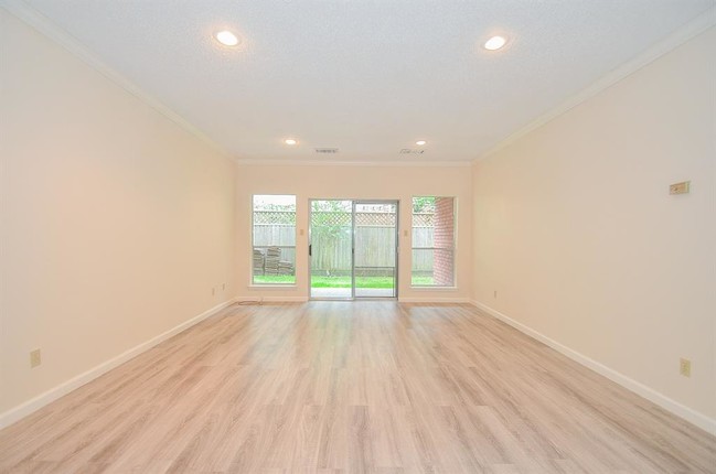 Building Photo - 1106 Brecon Hall Dr