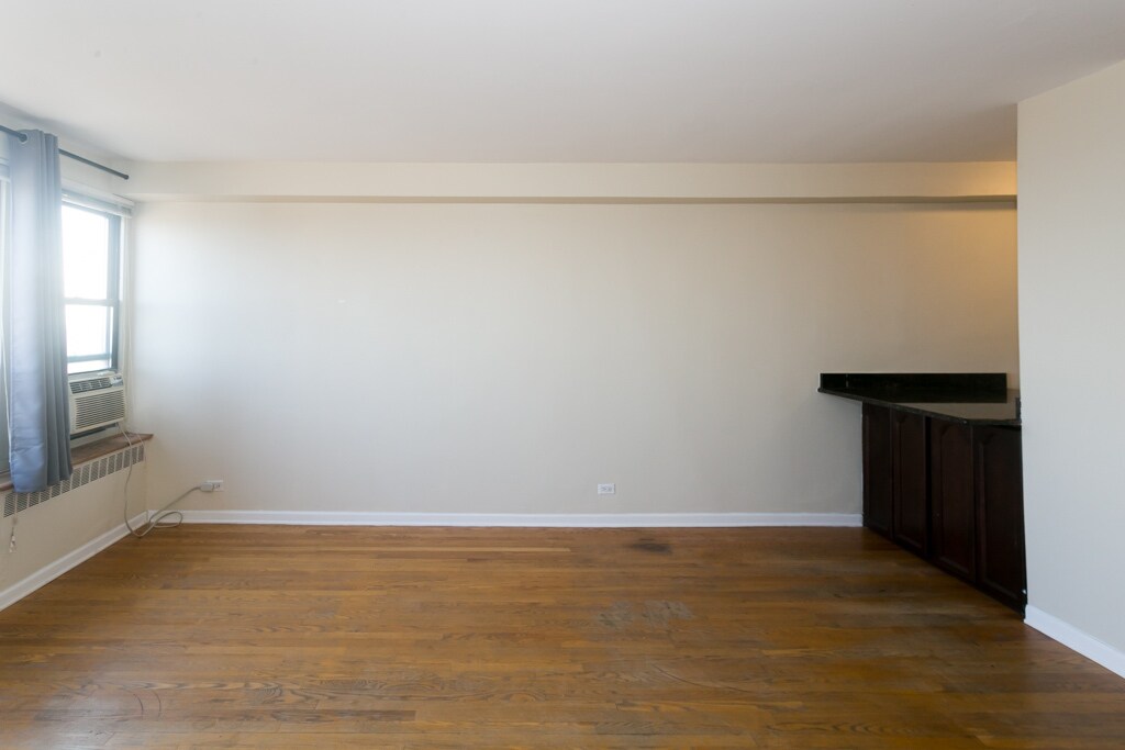 Building Photo - 4180 N Marine Dr