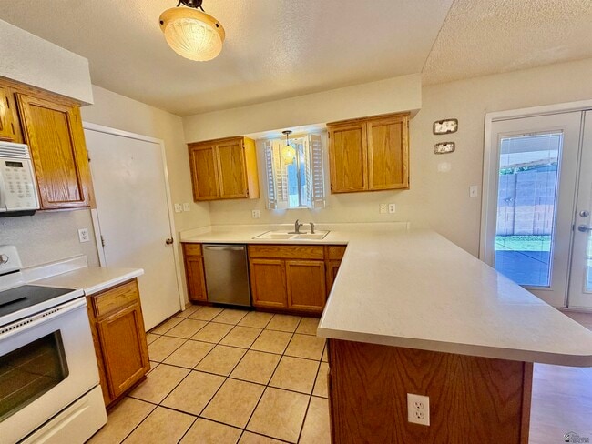 Building Photo - 2783 W 29th Ln