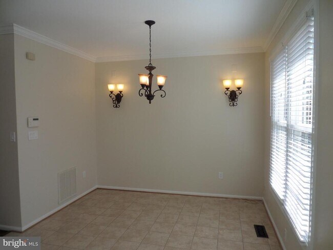 Building Photo - 2254 Journet Dr