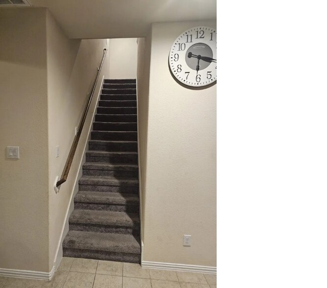 Building Photo - 4803 S Richwood Dr