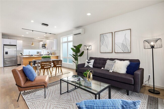 Building Photo - Contemporary 3 Bed 2.5 Bath Home with Rooftop Deck in Ballard
