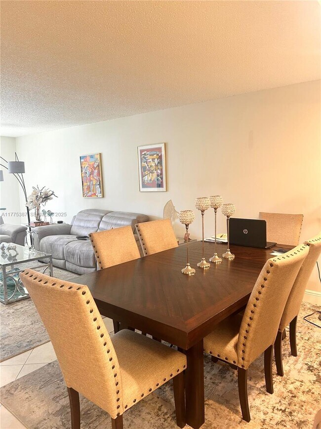 Building Photo - 361 S Hollybrook Dr