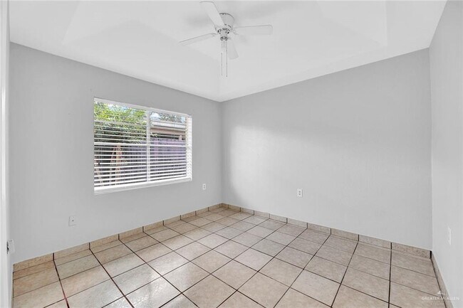 Building Photo - 1329 Shufford St