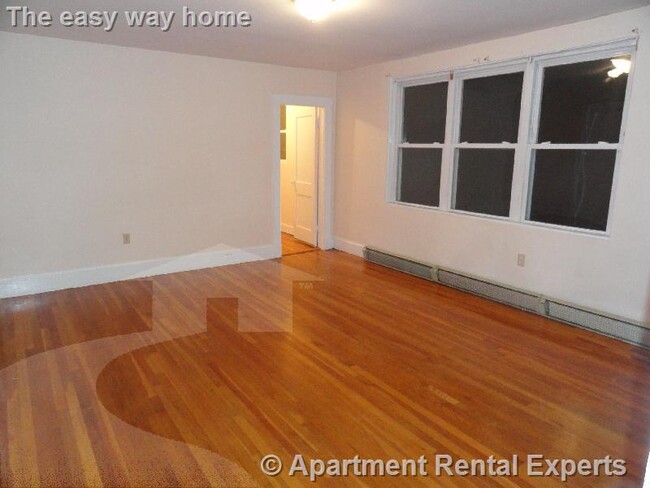 Building Photo - 402 Highland Ave