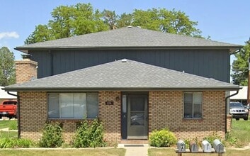 Building Photo - Spacious 2 Bedroom Apartment with Detached Garage in Longmont