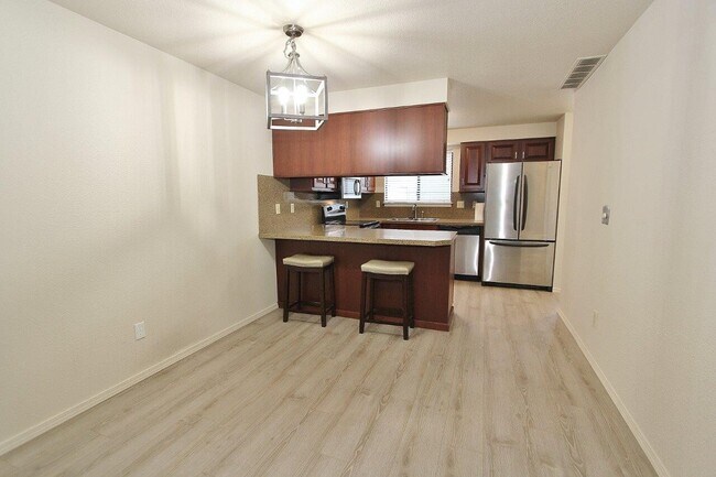 Building Photo - 3021 S Windstream Ln