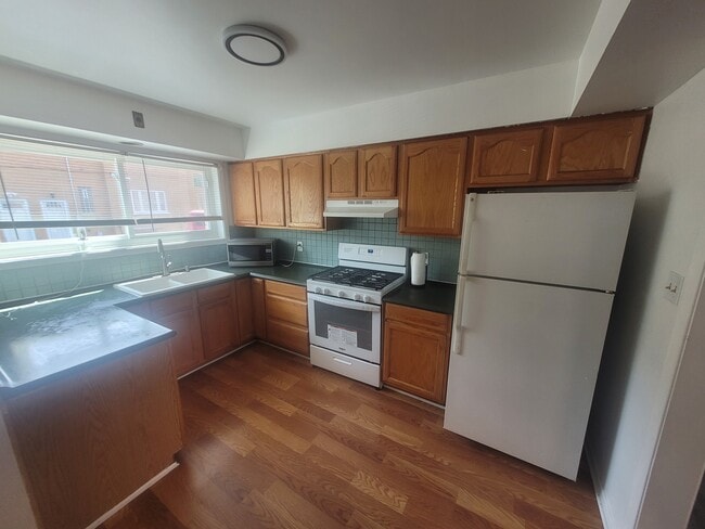 Primary Photo - 7900 W Lawrence Ave