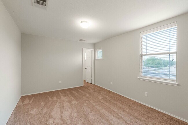 Building Photo - 11532 Ashbrook Dr