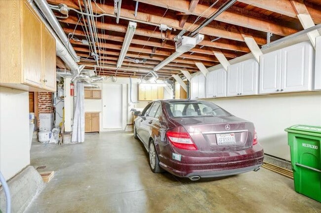 Building Photo - 3 bedroom in San Francisco CA 94122