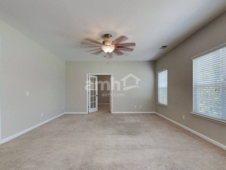 Building Photo - 514 Stonebridge Cir