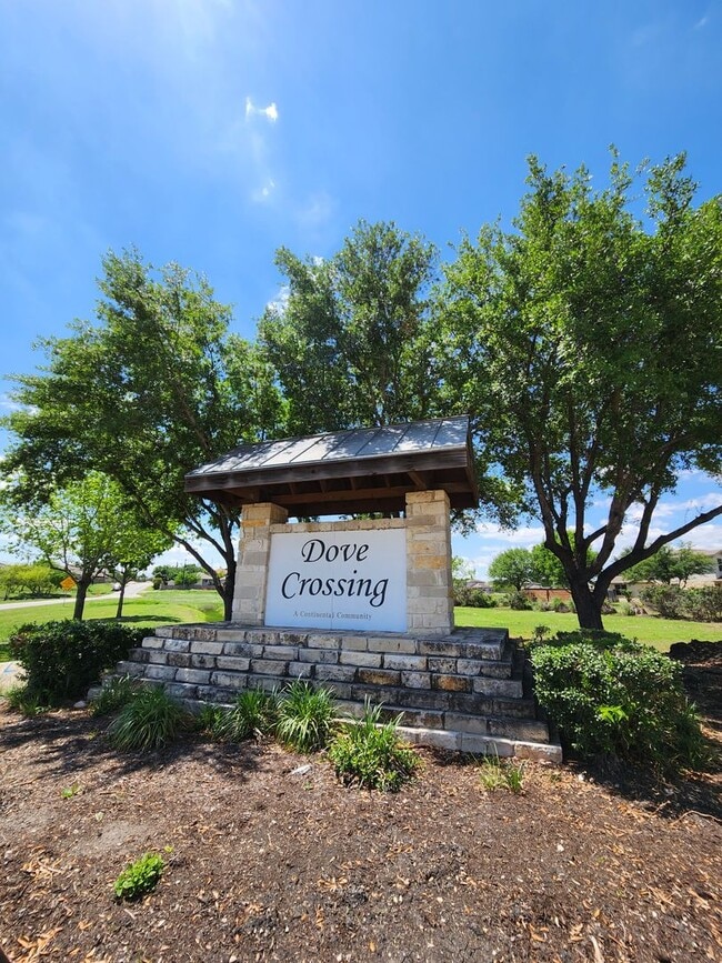 Building Photo - No Carpet / Storage Shed / Back Patio  /  ...