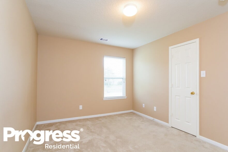 Building Photo - 17302 Cricket Mill Dr