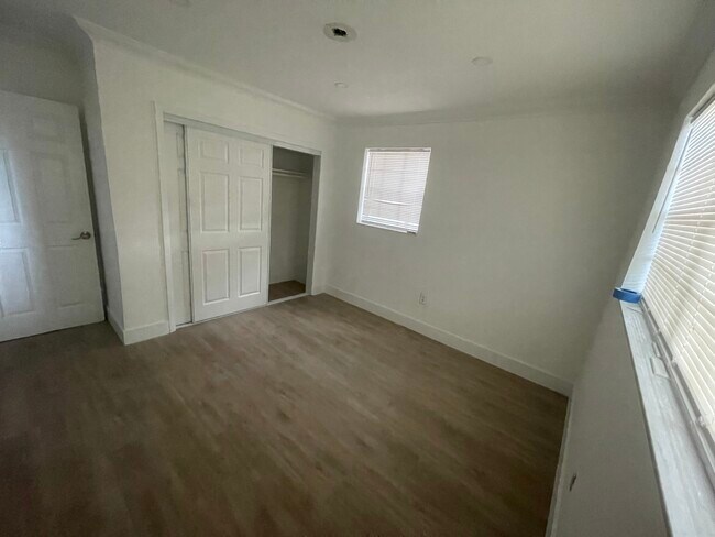 Building Photo - 20500 SW 92nd Pl