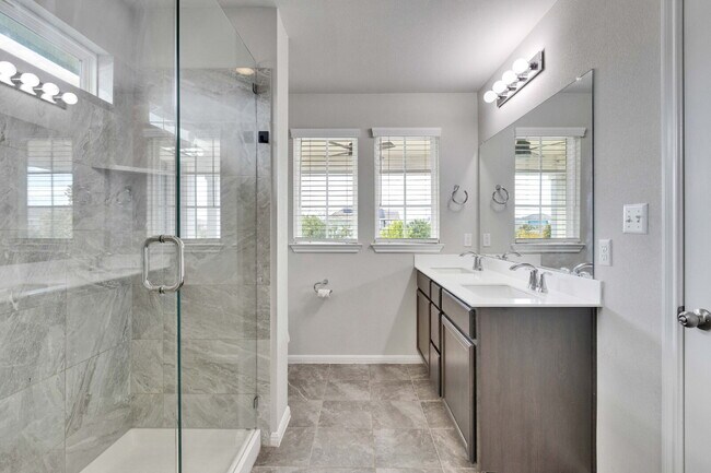 Building Photo - "Charming 3-Bed, 3-Bath Retreat in San Mar...