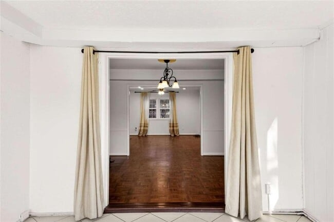 Building Photo - 159 Elysian Way NW