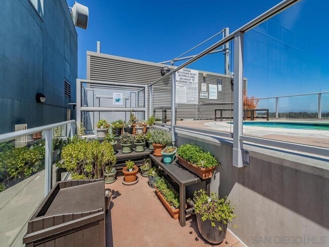 Roof Deck - 1080 Park Blvd