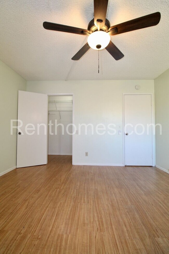 Building Photo - Allied Gardens, 6725 Mission Gorge Road #2...