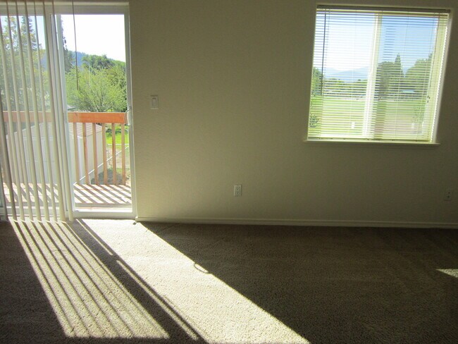 Building Photo - Lanc1710/1714