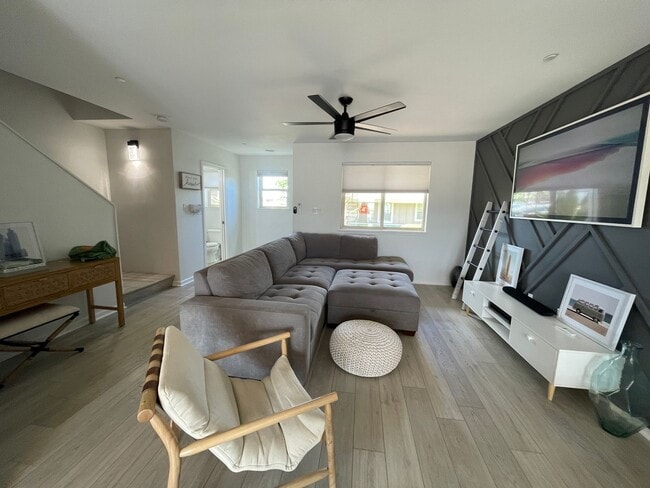 Building Photo - Fully Furnished 3 Bedroom/2.5 Bath Kahoma ...