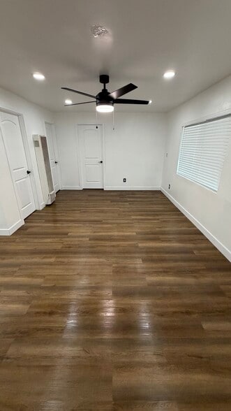 Building Photo - 6506 Regent St