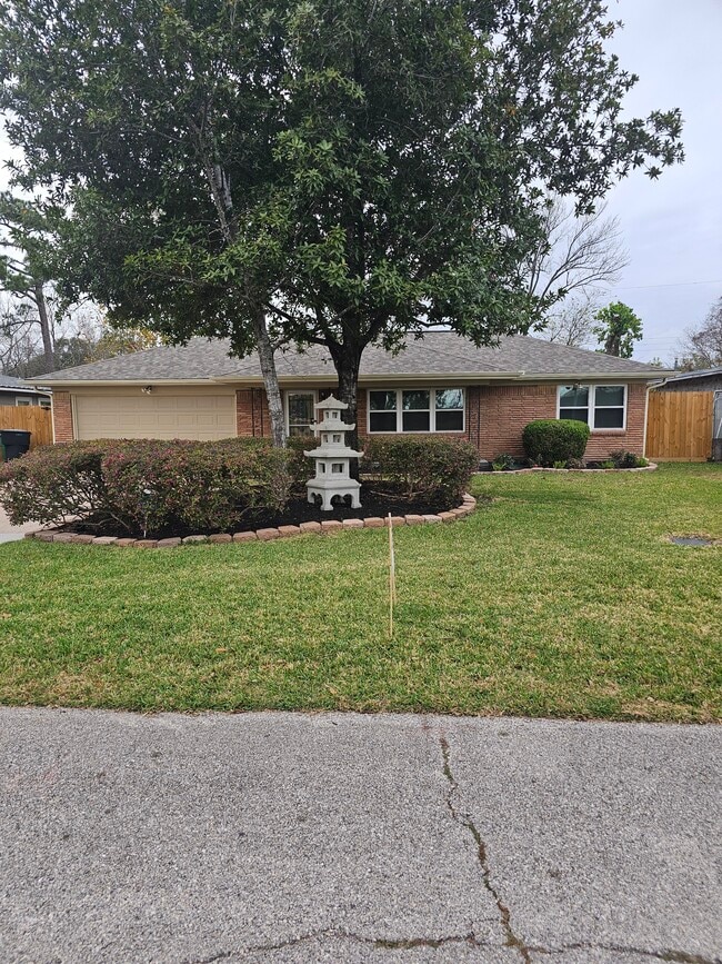 Building Photo - 526 Heidrich St