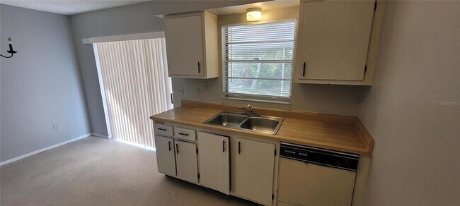 Building Photo - 100 Lerma Ct