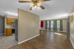Building Photo - 400 Deerfield Ct