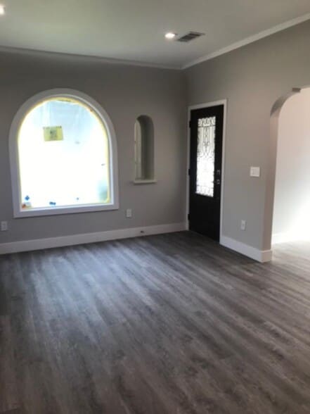 Living Rm/Dining Rm - 3511 S Bronson Ave