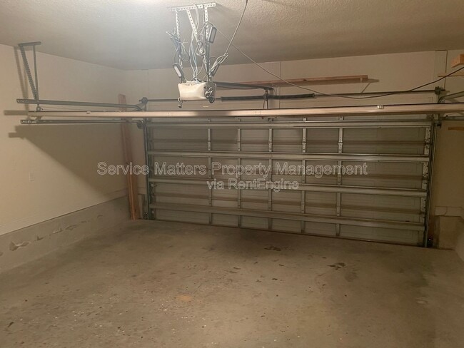 Building Photo - 4170 Roosevelt Way