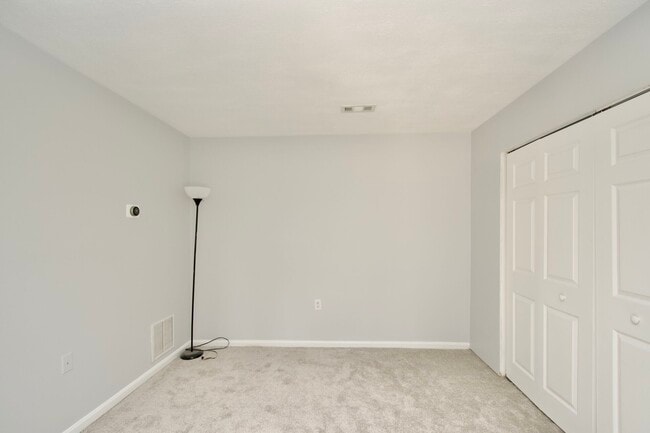 Building Photo - 7517 Belle Grae Dr
