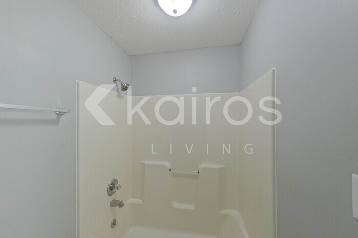 Building Photo - 180 Deer Pkwy