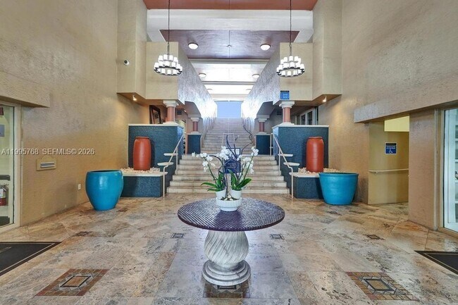 Building Photo - 520 SE 5 Ave