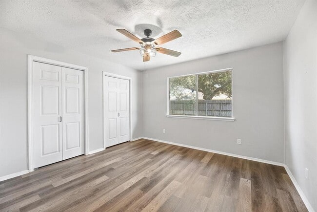 Building Photo - 21006 Bridgeview Cir