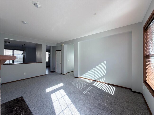 Building Photo - 17127 72nd Ave N