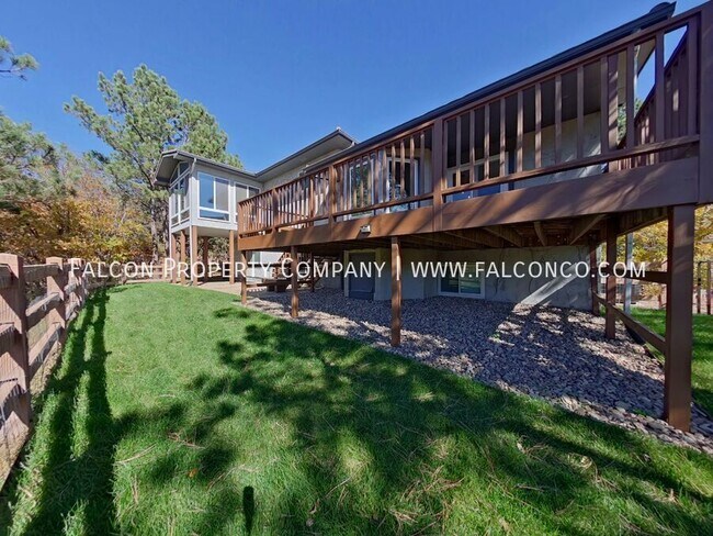 Building Photo - 133 Dolomite Dr