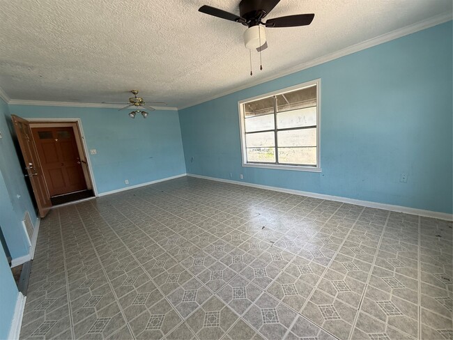 Building Photo - 1414 East Ave