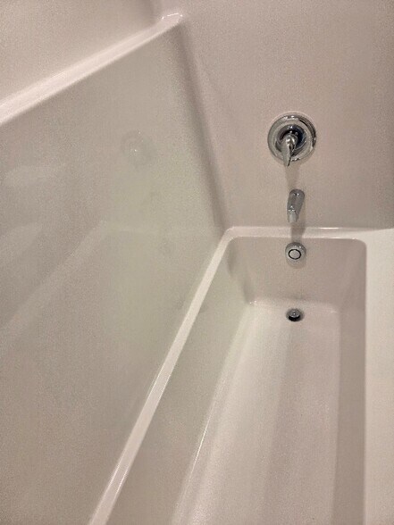 Building Photo - 600 Van Wy