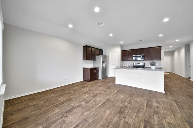 Building Photo - 20343 Green Mountain Dr