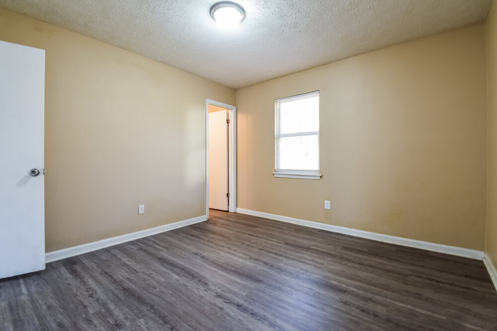 Building Photo - 113 Adrian Dr