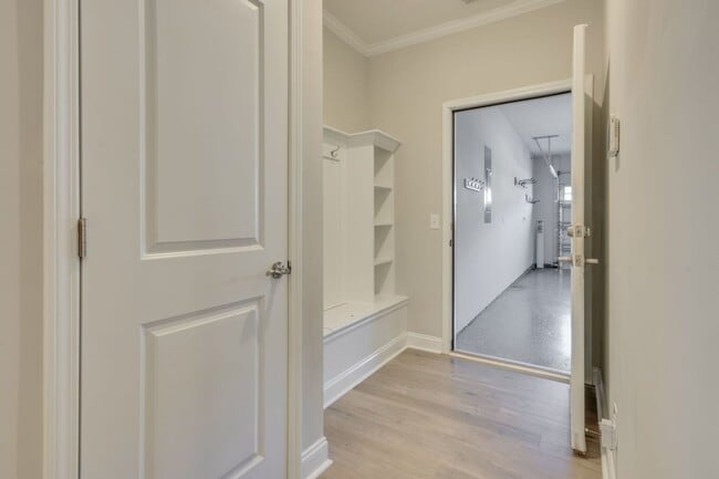 Building Photo - Spacious 3 Bed 2 Bath -The Landings At New Riverside