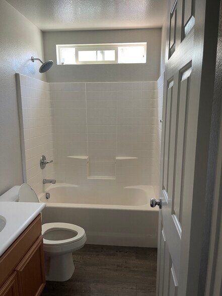 Building Photo - 39150 Chandler Dr