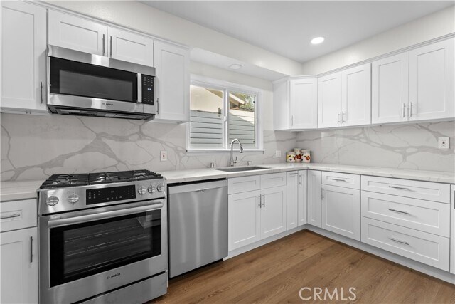 Building Photo - 2120 Palos Verdes Dr W