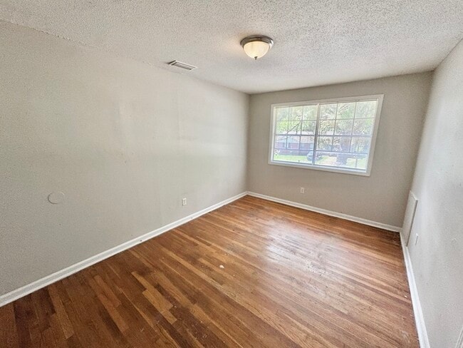 Building Photo - 4036 Navaho Ave