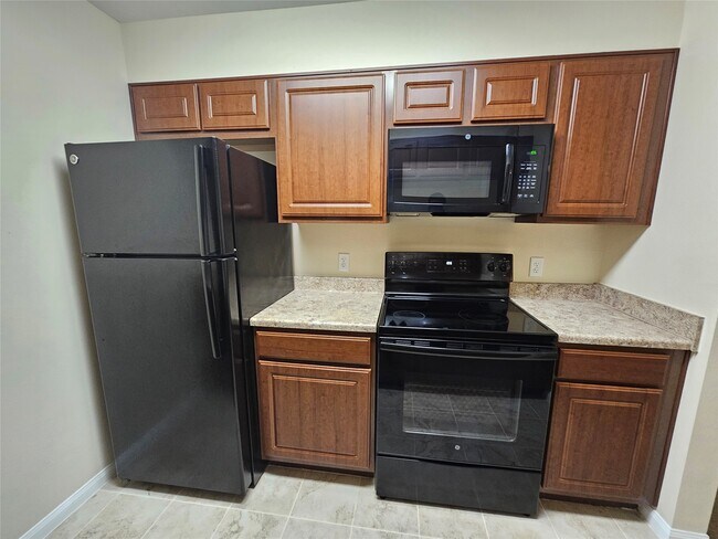 Building Photo - 8415 Hearth Dr